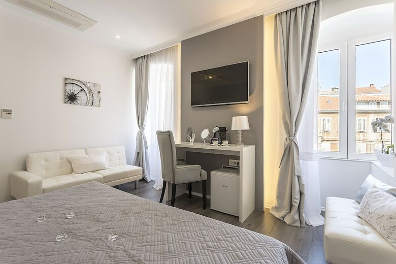 Apartamentos Guesthouse Pjaceta
