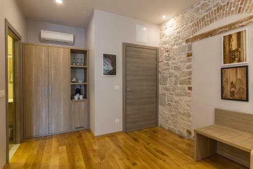 Hostal Tifani Luxury Rooms