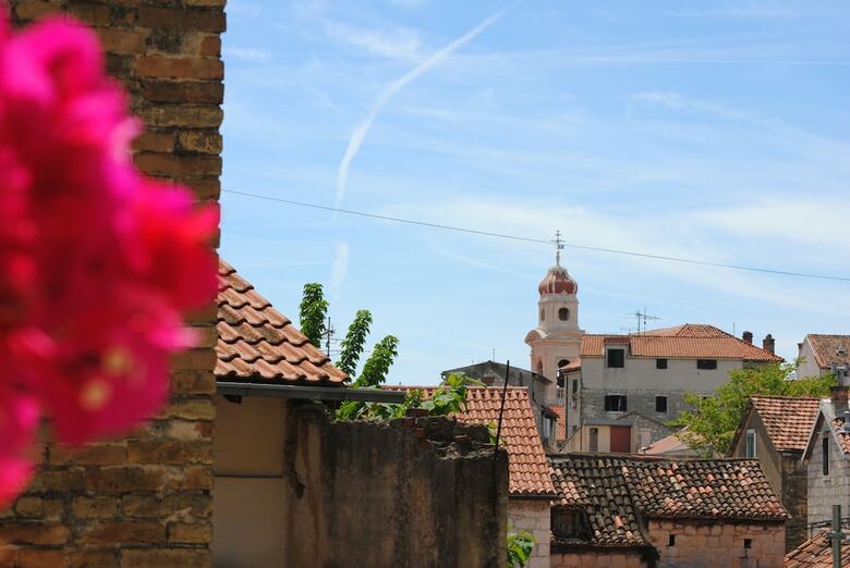 Hostal Lanterna Rooms