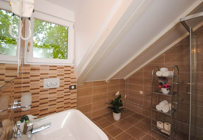 Hostal Lanterna Rooms