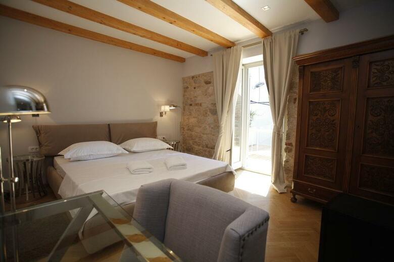 Heritage Hotel 19