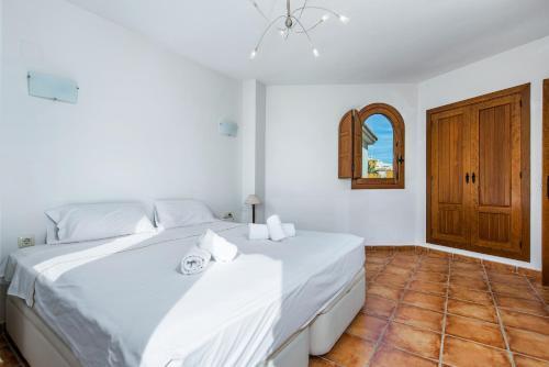 Punta Prima Apartment Sleeps 4 Pool Air Con Wifi