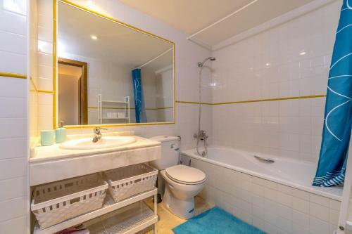 Punta Prima Apartment Sleeps 4 Pool Wifi