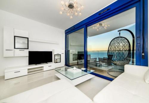 Punta Prima Apartment Sleeps 4 Pool Air Con Wifi