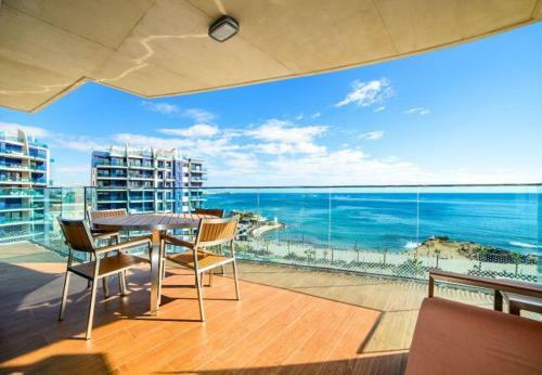 Punta Prima Apartment Sleeps 6 Pool Wifi