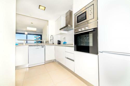 Punta Prima Apartment Sleeps 4 Pool Wifi