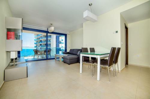 Punta Prima Apartment Sleeps 4 Pool Wifi