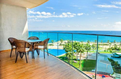 Punta Prima Apartment Sleeps 4 Pool Wifi