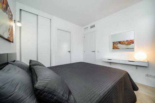 Punta Prima Apartment Sleeps 4 Pool Air Con Wifi