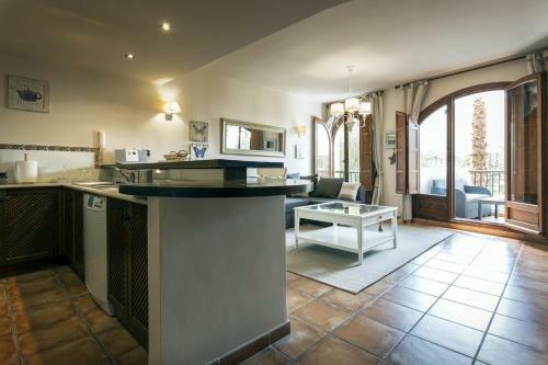 Punta Prima Apartment Sleeps 4 Pool Wifi