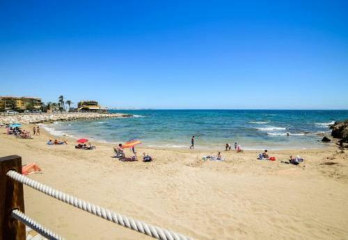 Punta Prima Apartment Sleeps 4 Pool Air Con Wifi