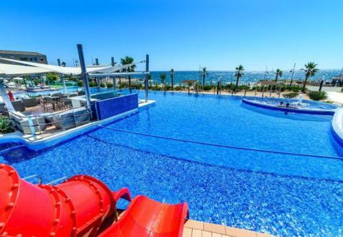 Punta Prima Apartment Sleeps 4 Pool Air Con Wifi