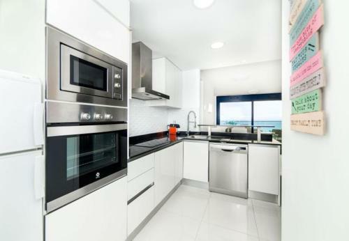 Punta Prima Apartment Sleeps 4 Pool Air Con Wifi