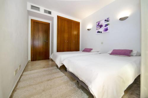 Punta Prima Apartment Sleeps 4 Pool Air Con Wifi