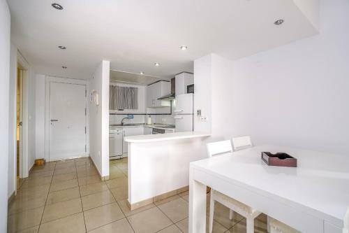 Punta Prima Apartment Sleeps 4 Pool Wifi