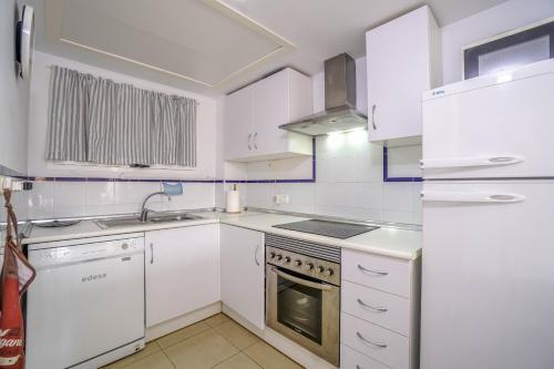 Punta Prima Apartment Sleeps 4 Pool Wifi