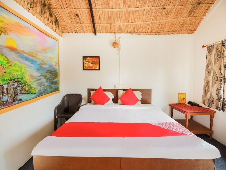 Hotel Oyo 26645 Vaishnav Village Camps