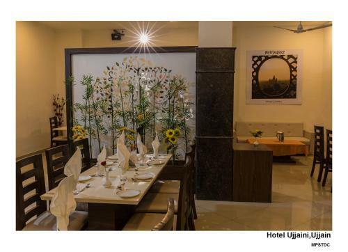 Hotel Mpt Ujjaini, Ujjain