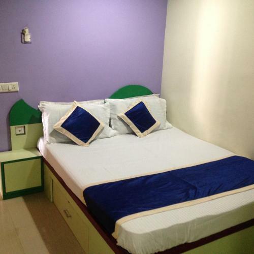 Lodge Ushasree Residency