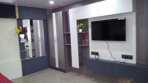 Lodge Ushasree Residency