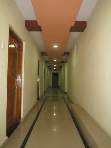 Lodge Ushasree Residency
