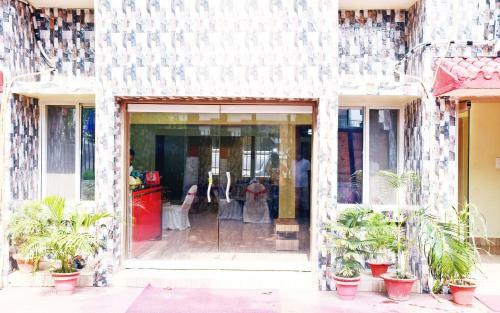 Hotel Shriyam Banquet & Heritage