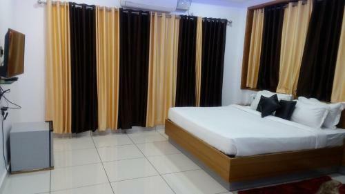 Makil House