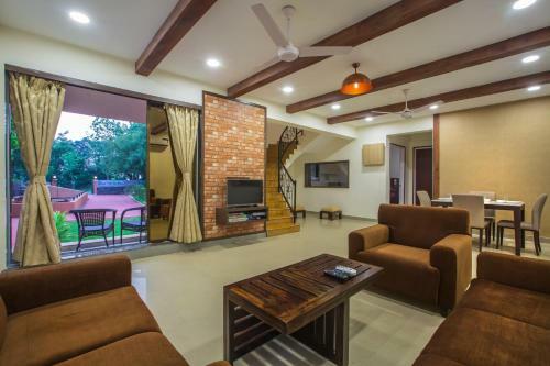 Villa Saffronstays Ekaant