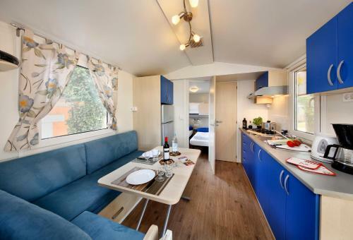Albatross Mobile Homes On Camping Mare E Pineta
