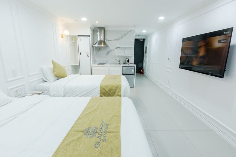 Gladsheim Hotel