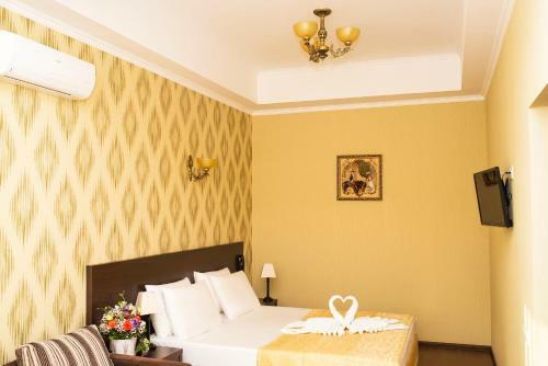 Lazurnoye Okno Hotel