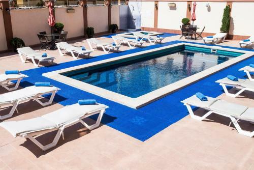 Lazurnoye Okno Hotel