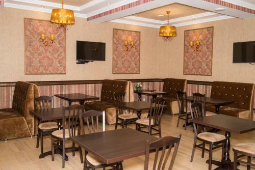 Lazurnoye Okno Hotel
