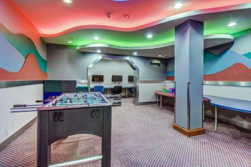 Eagle Springs East 201: Horsetail Suite