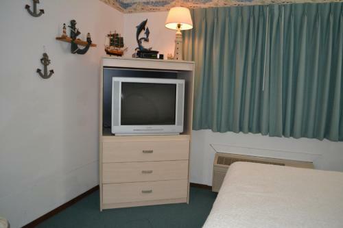 Motel Bloomer Inn & Suites