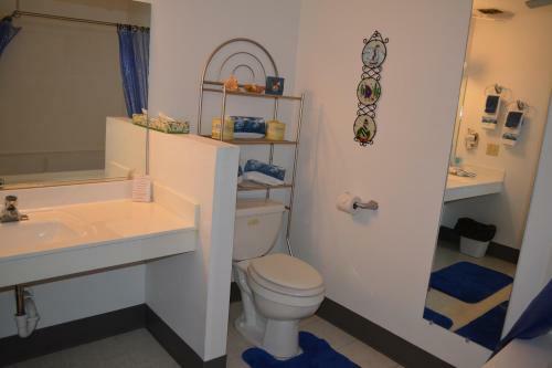 Motel Bloomer Inn & Suites