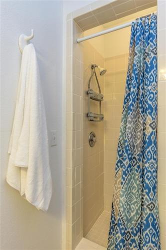 Dolphin 7 Villa