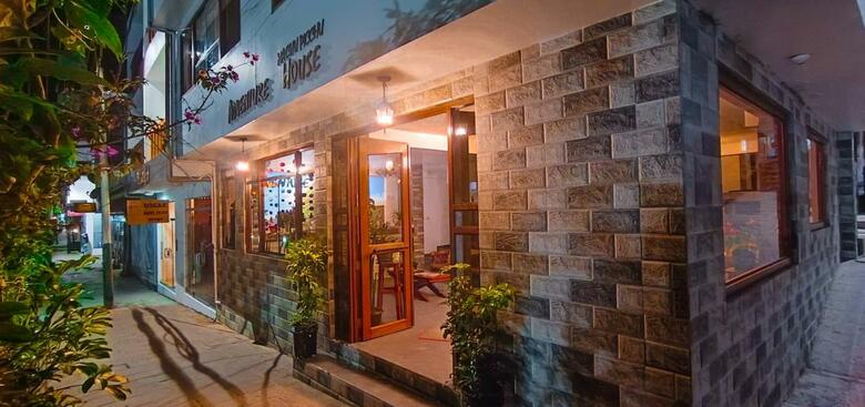 Hotel Machu Picchu Adventure House