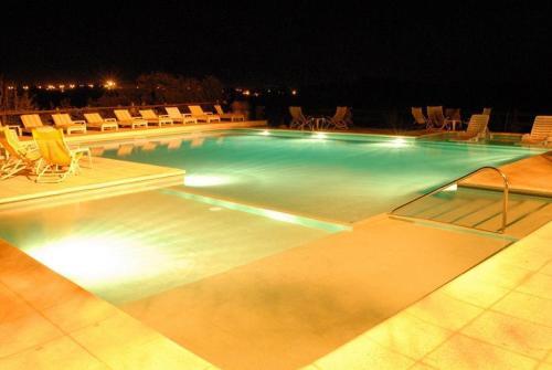 Balc�n Del R�o, Hotel De Campo Y Caba�as