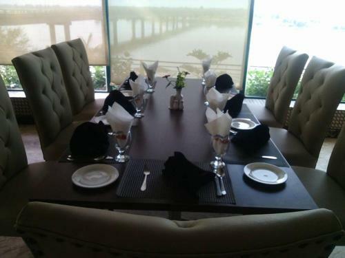 Tulip Riverside Hotel