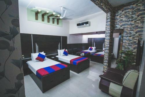 Hotel Regalia Inn