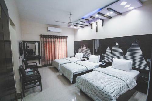 Hotel Regalia Inn