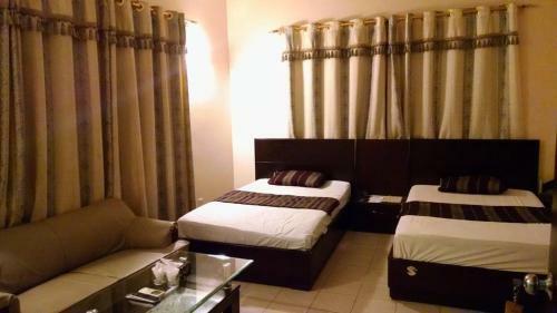 Hostal Embassy Lodge