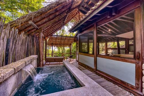 Hacienda & Ecolodge Morgan's Rock