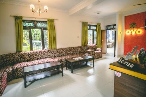Oyo 133 Hotel Center Inn Lake