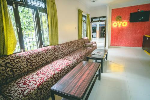 Oyo 133 Hotel Center Inn Lake