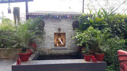 Hotel Middle Path & Spa