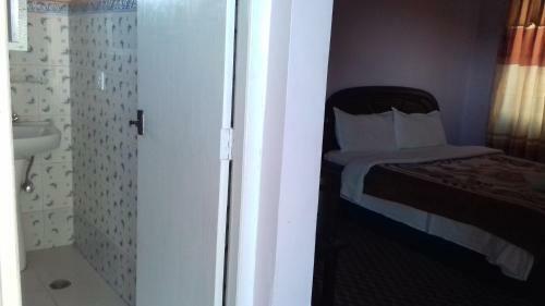 Hostal Millennium Guesthouse
