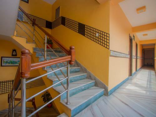Hotel Oyo 274 Kotee Home