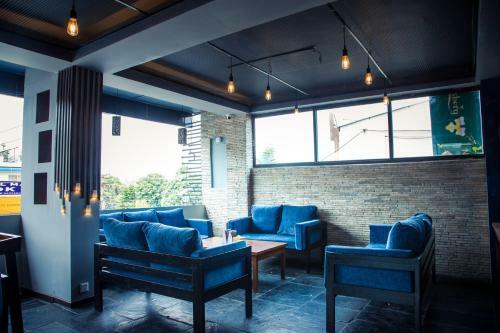 Hotel Oyo 274 Kotee Home